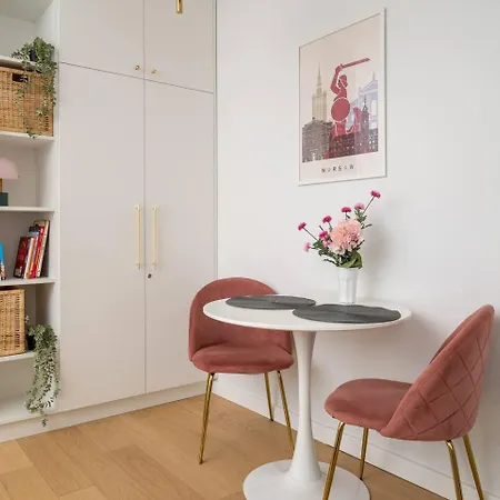 Apartamento Rose Premium Parking Ac Balcony Varsóvia
