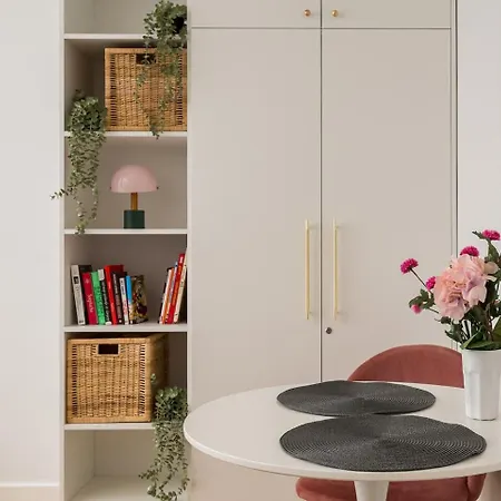 Apartamento Rose Premium Parking Ac Balcony Varsóvia